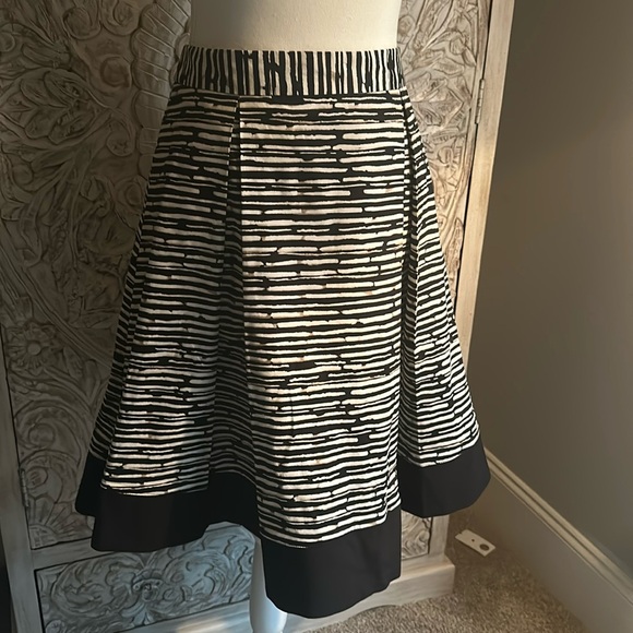 Vince Camuto Dresses & Skirts - Vince Camuto skirt